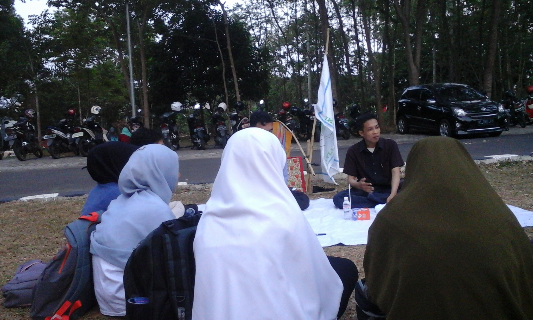 Mustofa Abi Hamid, S.Pd., M.Pd.T Mengisi Materi